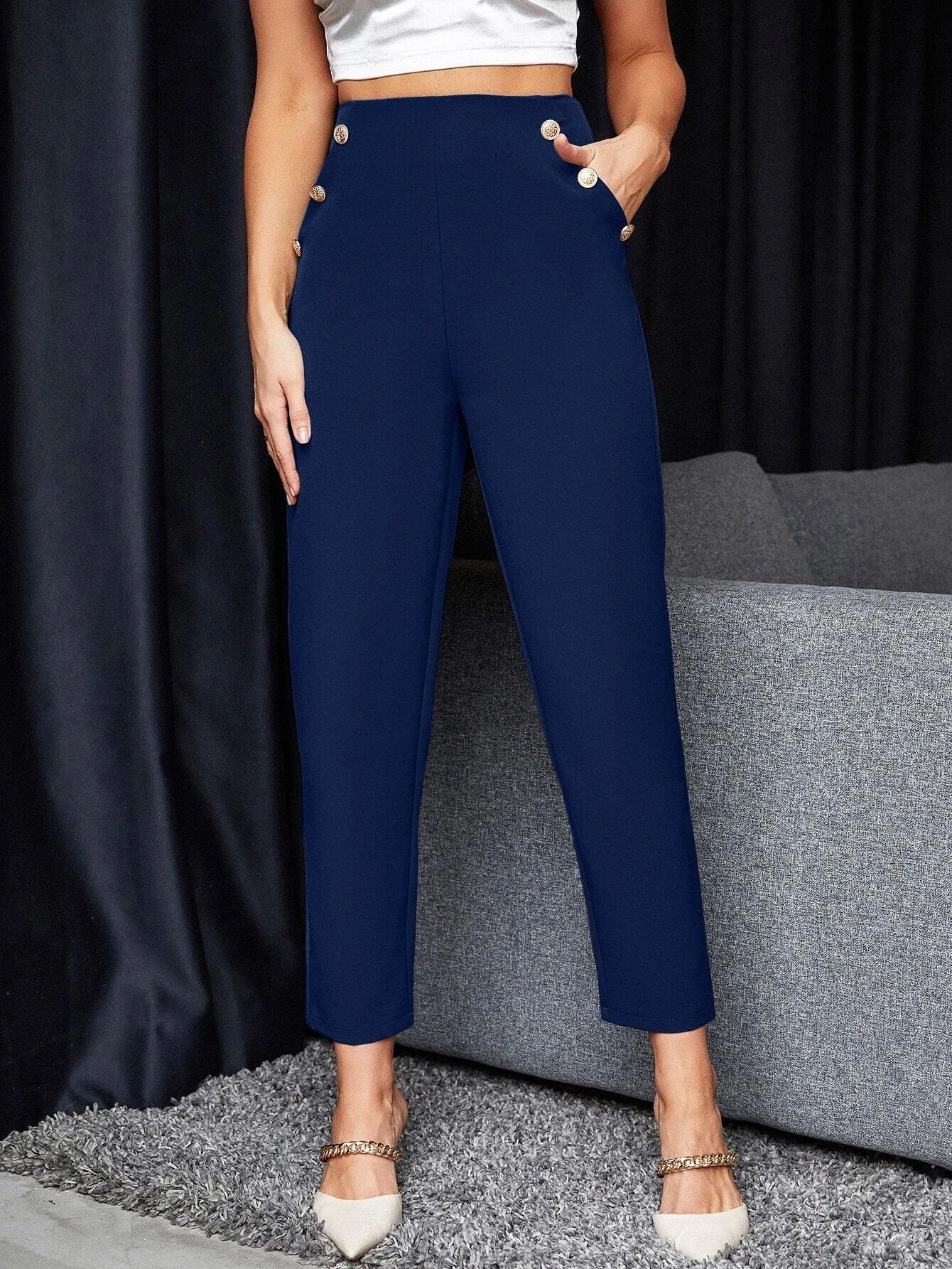 Pantalon taille haute à bouton top